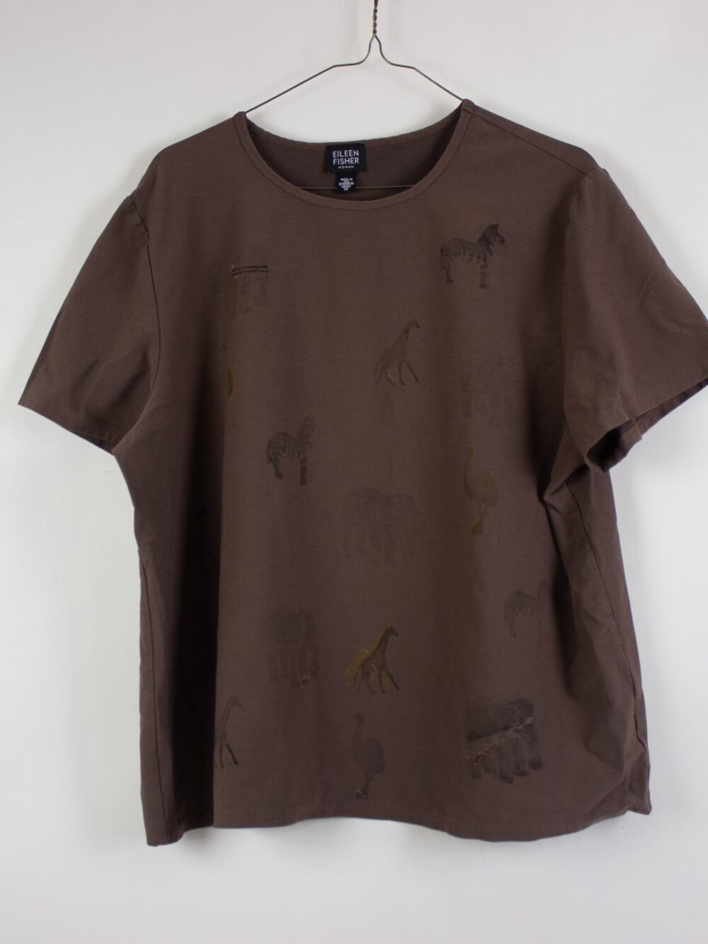 Eileen Fisher Womens T-Shirt Sz 1X Brown Stretch Animals Elephant Giraffe Boxy